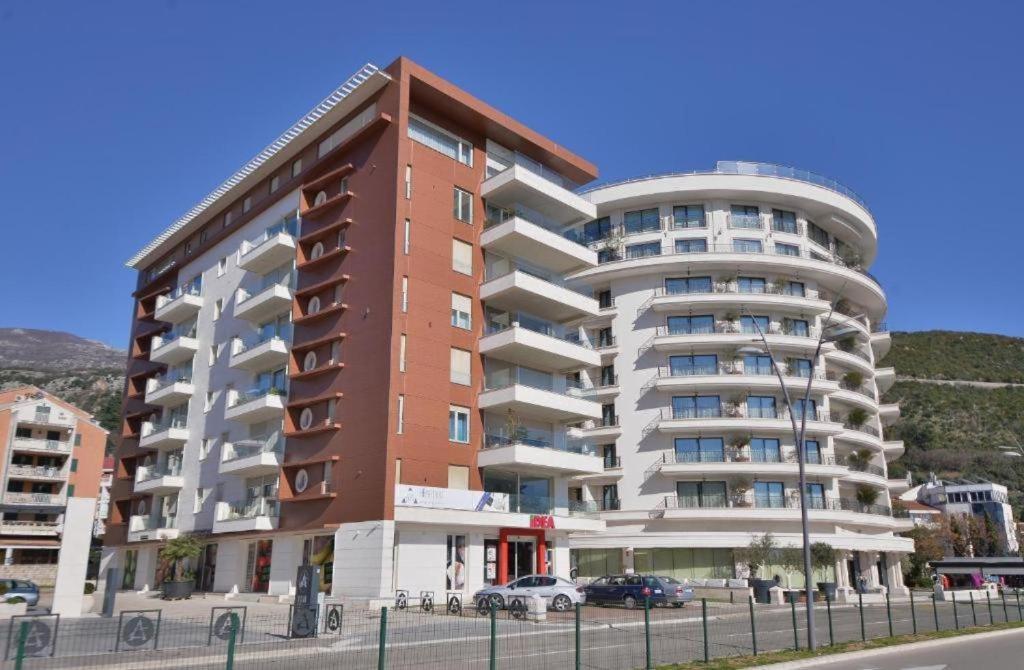 Red Lux Apartment Budva Exterior photo